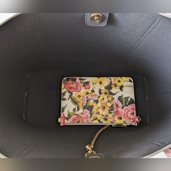 Dolce & Gabbana Floral Tote - Picture 7 of 14